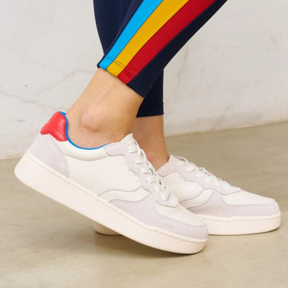 new Soludos Women's GENUINE  Leather Roma Sneaker  267 3M7T - Picture 2 of 7